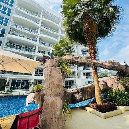 Grand Avenue Conde Pattaya Apartment Exterior photo