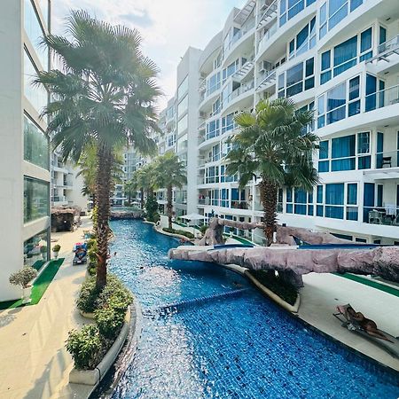 Grand Avenue Conde Pattaya Apartment Exterior photo