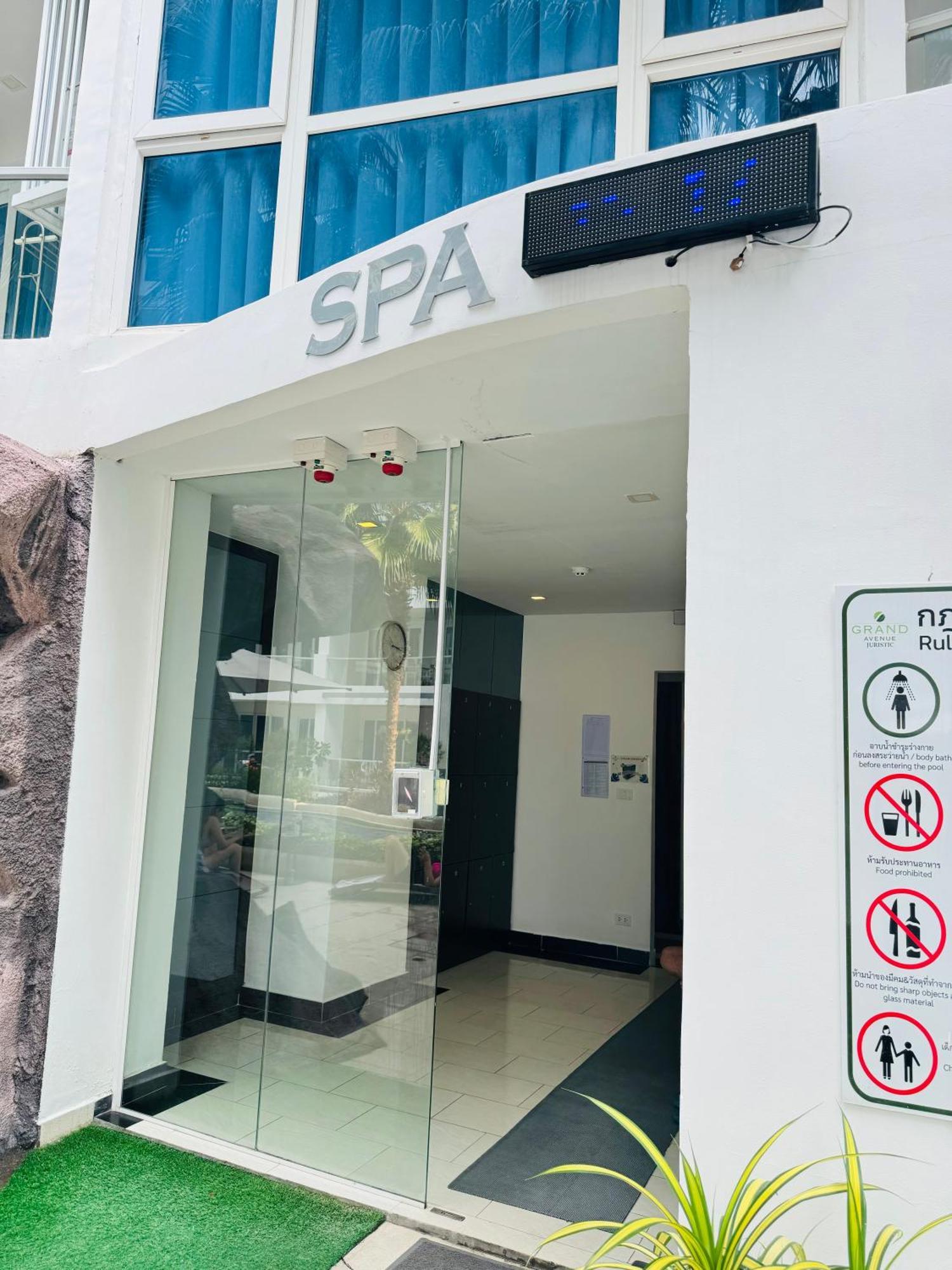 Grand Avenue Conde Pattaya Apartment Exterior photo